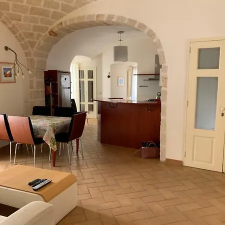Palazzo Demi * Monopoli